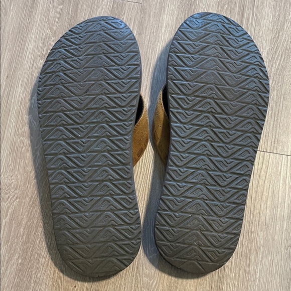 Reef Men Dark Brown Flip Flops Size 13 Leather Beach Contemporary Outdoor - Picture 8 of 11